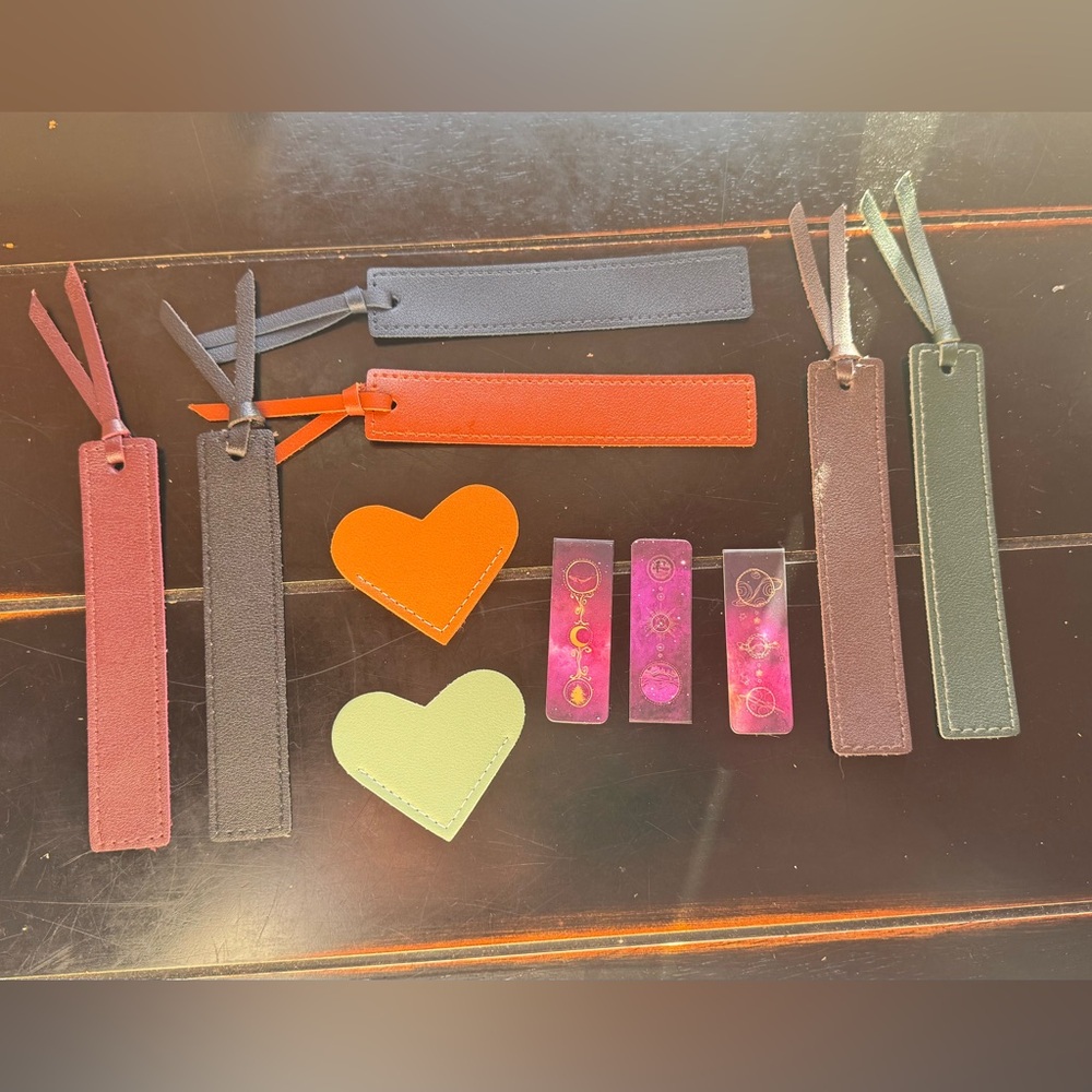 Bookmark Set - Leather and Magnetic Book Marks